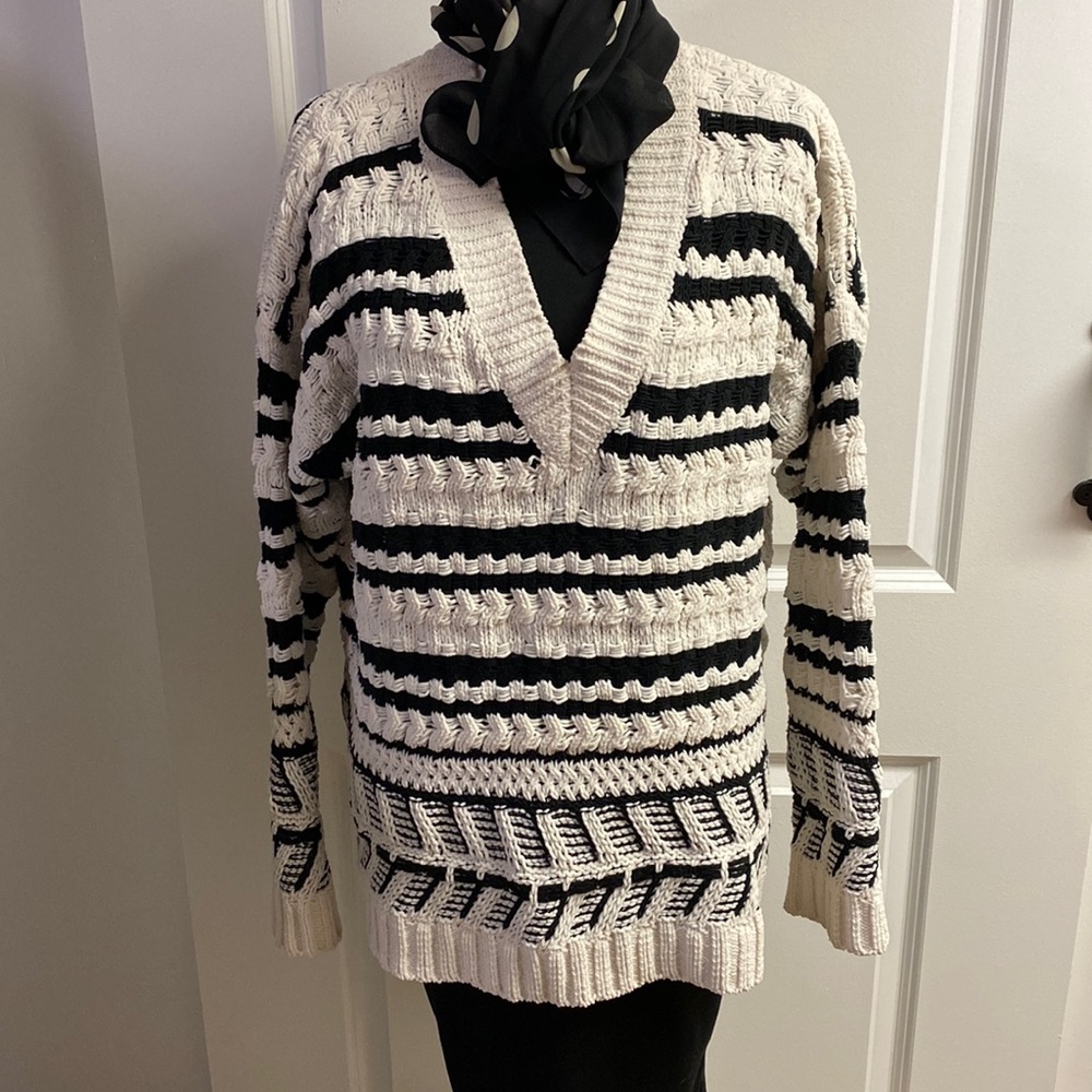 Magnificent, light weight, loose, knitted, universal thread,sweater